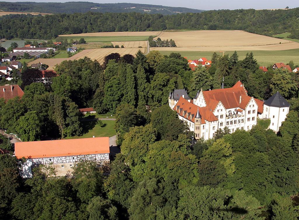 Schlosshotel Gotzenburg Ягстгаузен Екстер'єр фото