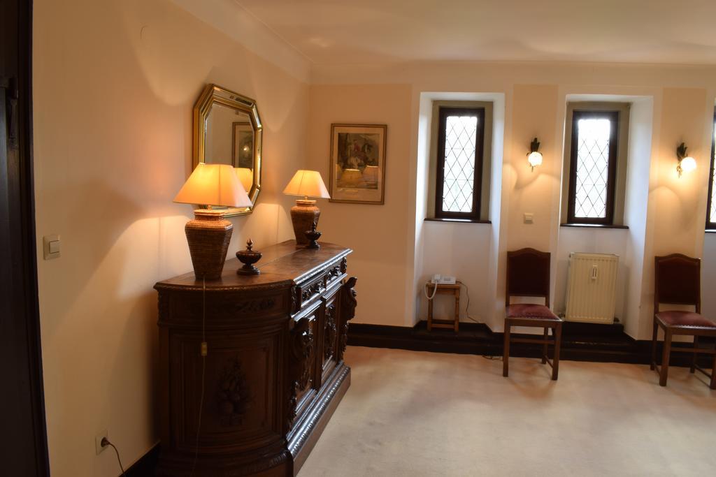 Schlosshotel Gotzenburg Ягстгаузен Екстер'єр фото