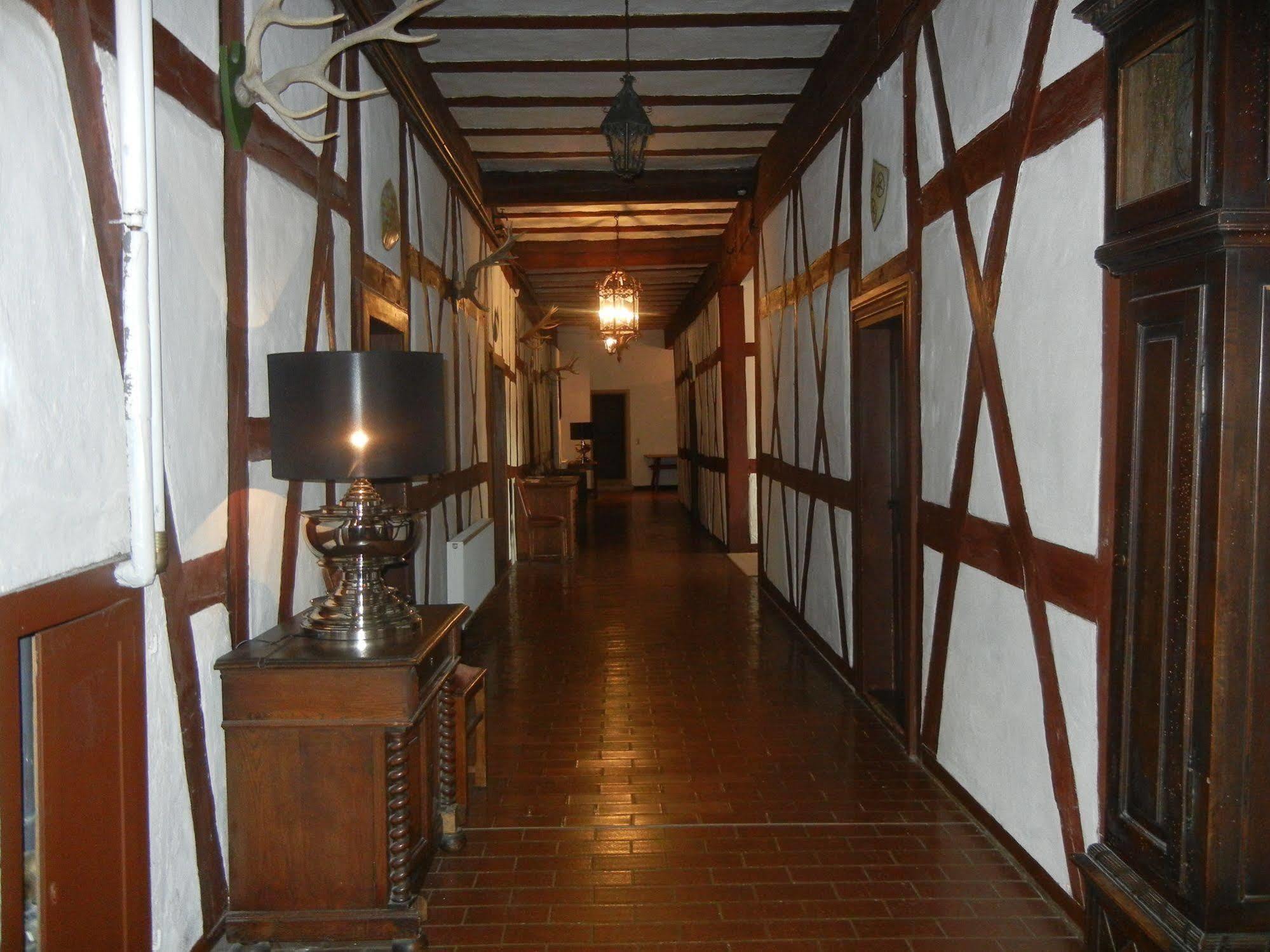 Schlosshotel Gotzenburg Ягстгаузен Екстер'єр фото
