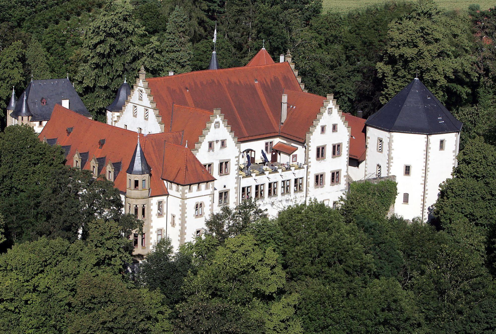 Schlosshotel Gotzenburg Ягстгаузен Екстер'єр фото